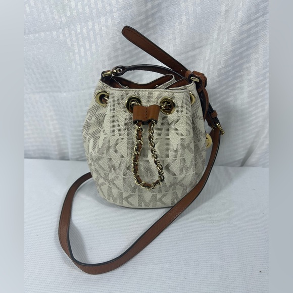 MICHAEL Michael Kors Handbags - 4244: Michael Kors Frankie Signature MK Bucket Bag Vanilla Acorn